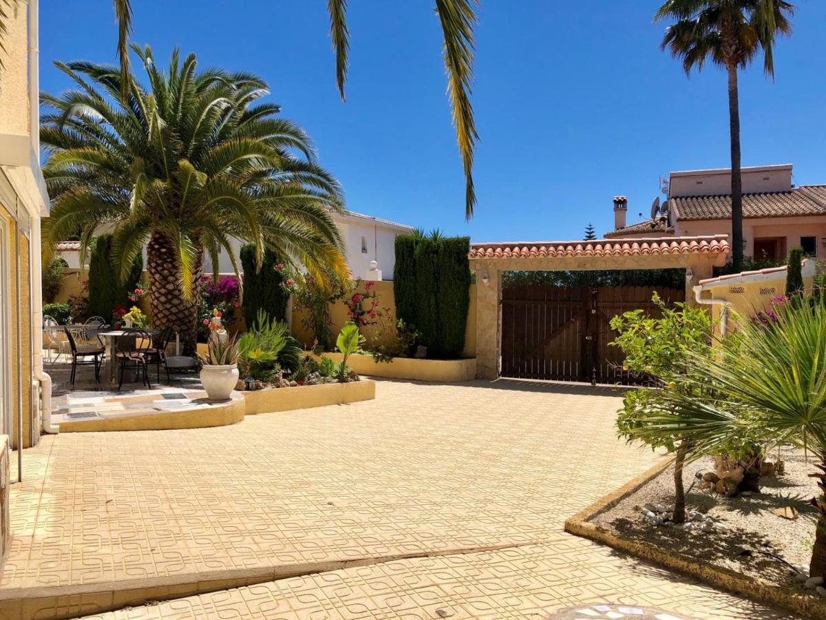 Villa Eva Asiana Guesthouse With Shared Pool Benissa Dış mekan fotoğraf